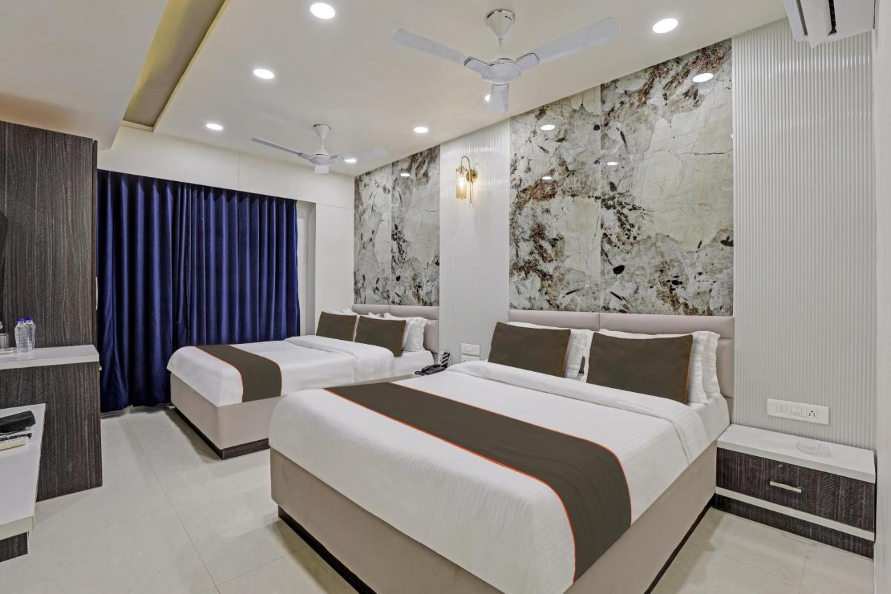 Collection O Alpha One Hotel Ahmedabad Exterior foto
